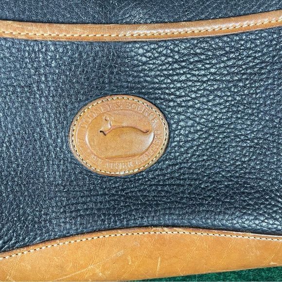 Vtg Dooney & Burke Leather Bag - Picture 2 of 9